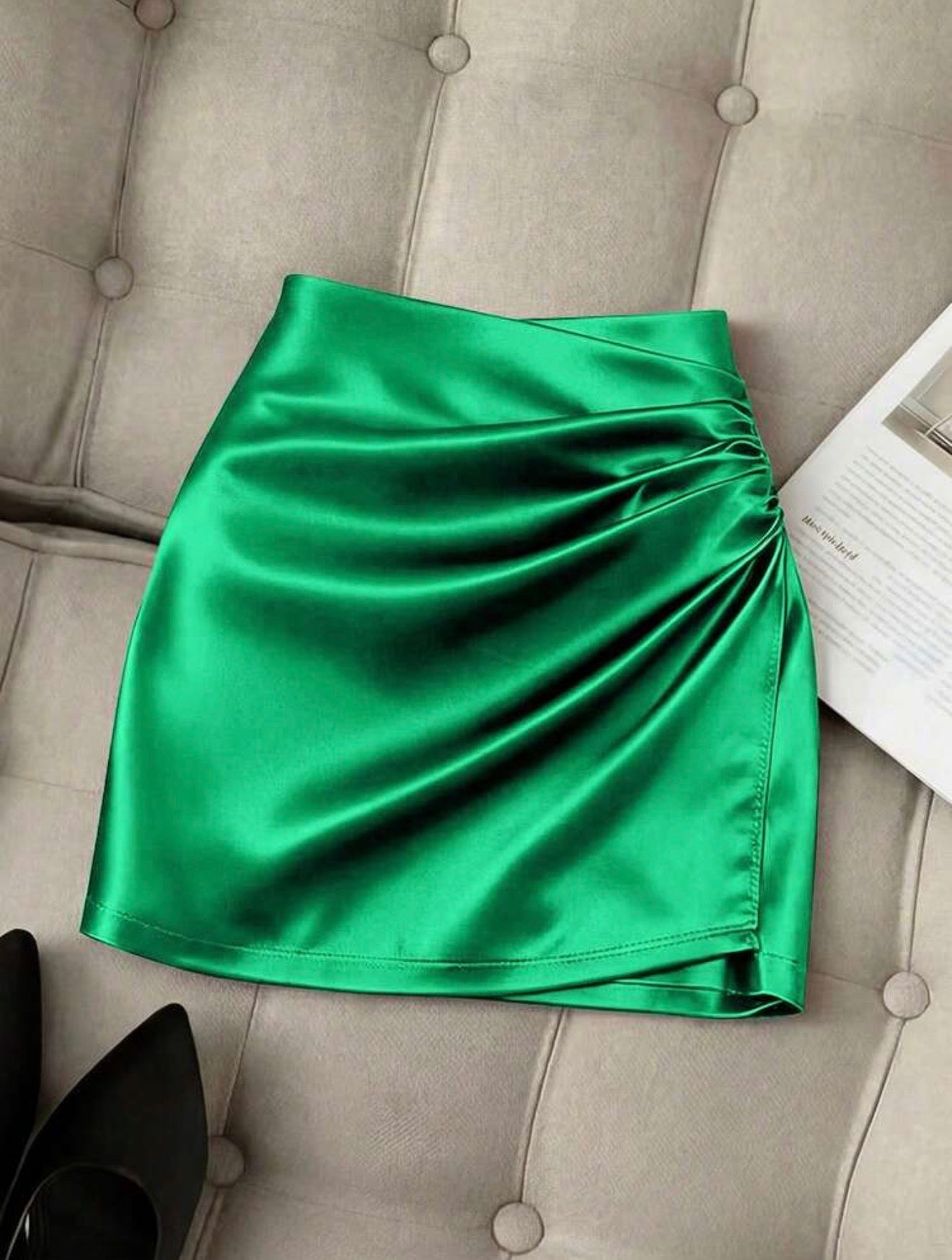 Fashionable New Glossy Asymmetrical Hem High Waist Slim Fit Pleated Bodycon Skirt, Spring/Summer