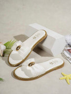 Women's Bow Metal Decor Straw Flat Sandals, Comfortable Minimalist Elegant Vacation Beach Home Daily Wear Summer Yellow Woven Open Toe Slippers