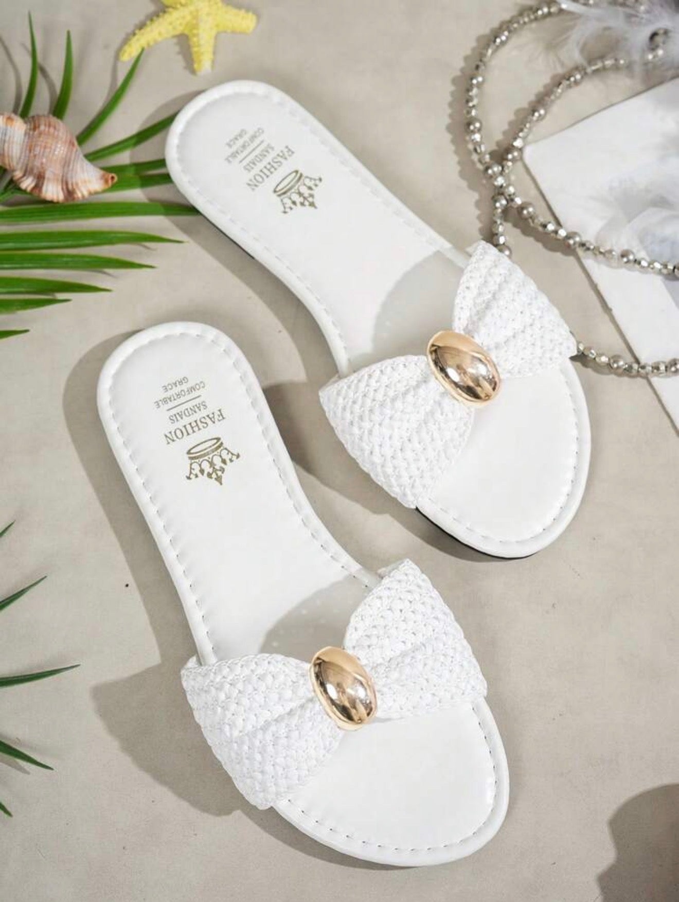 Women's Bow Metal Decor Straw Flat Sandals, Comfortable Minimalist Elegant Vacation Beach Home Daily Wear Summer Yellow Woven Open Toe Slippers