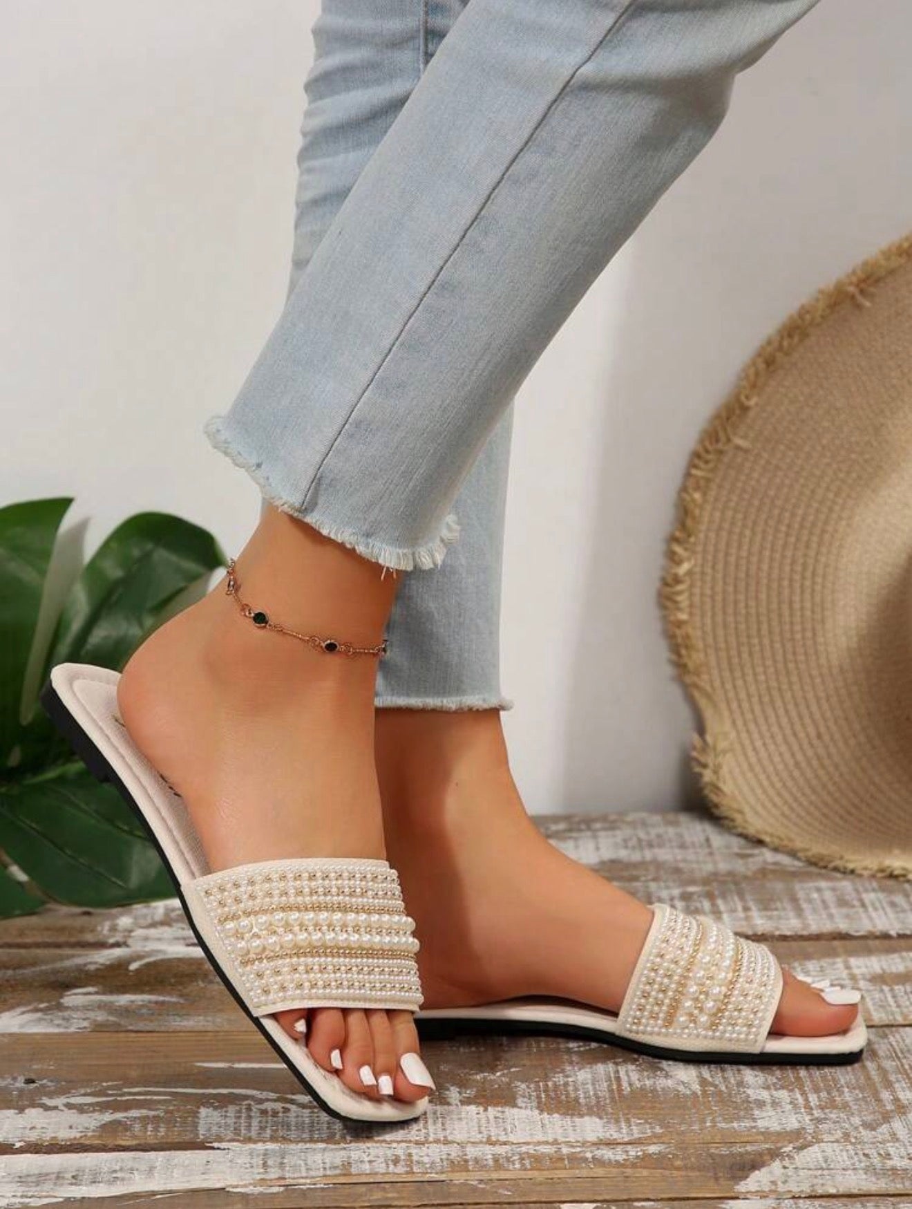 New Plus-Size Women’s Rhinestone & Pearl Square-Toe Mules – Luxury Beach & Summer Sandals