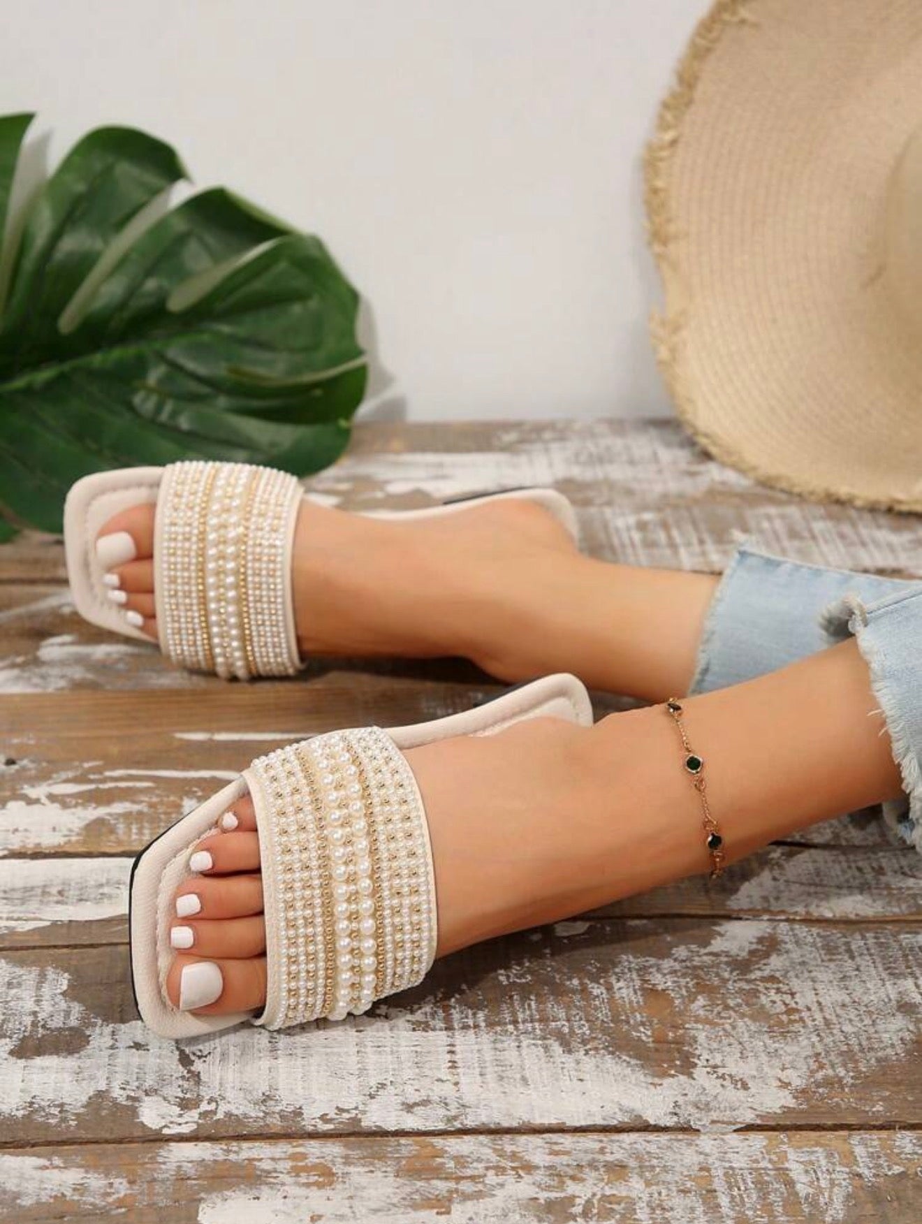 New Plus-Size Women’s Rhinestone & Pearl Square-Toe Mules – Luxury Beach & Summer Sandals